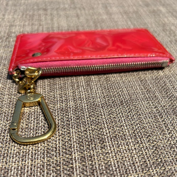 💯% Auth. Louis Vuitton Key Cles Vernis red - Picture 3 of 17
